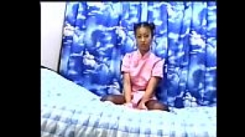 โป๊หี เอาคาชุด เลียควยสด เย็ดหี เย็ดนอกบ้าน